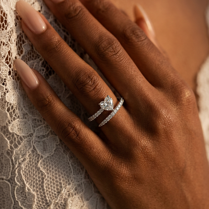 Amora ring